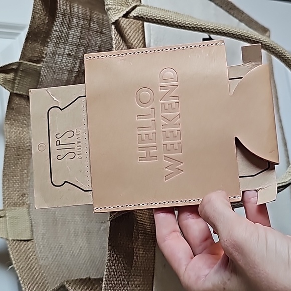 Hello Vacay Beach Bag and NWT Hello Weekend Leather Coozie - Picture 2 of 10